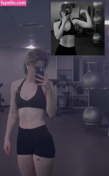 sky stn_ erotic actress photo