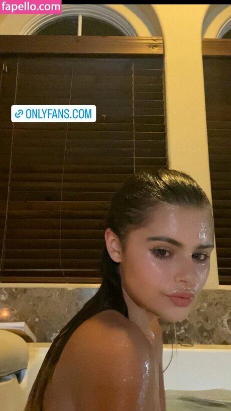 Jacquielee star top galleries