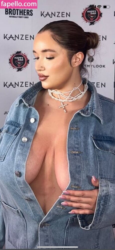 Sofya 2222 sex star photo