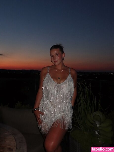 Esther Burden model free images