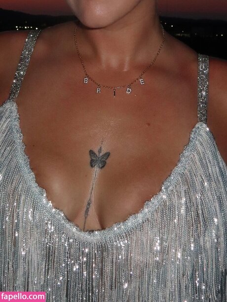 Esther Burden pretty pornstar pictures