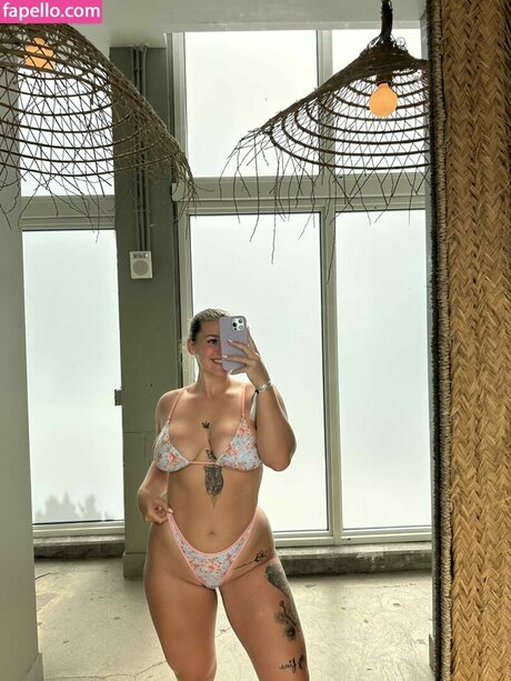 Esther Burden adult model picture