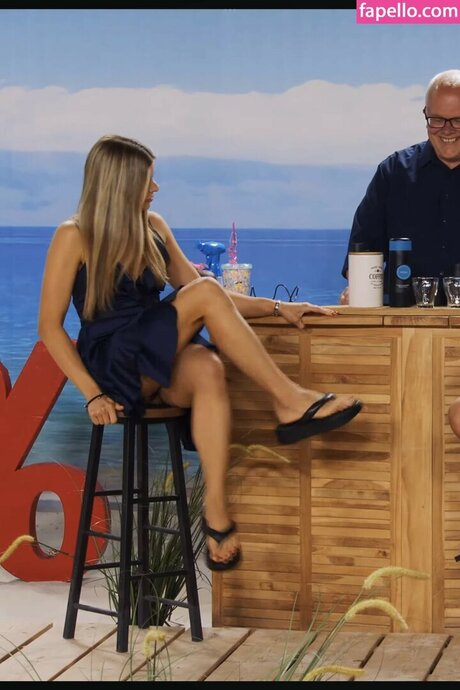 Pearl Tv Upskirt perfect model pics