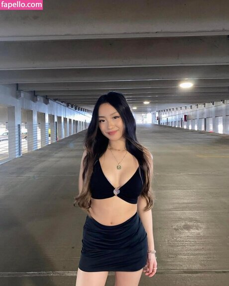 Daisy Chang model beautiful pics