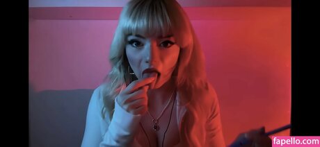 Emma s MySpace nude pornstar galleries