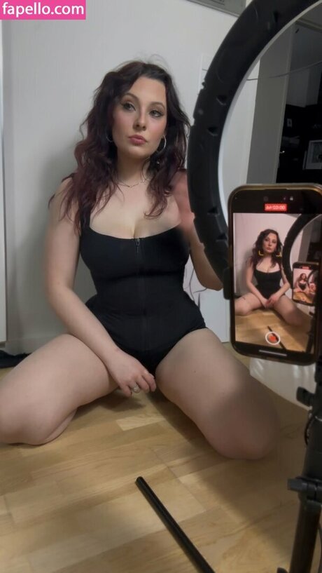 Christina Markus hd star pics