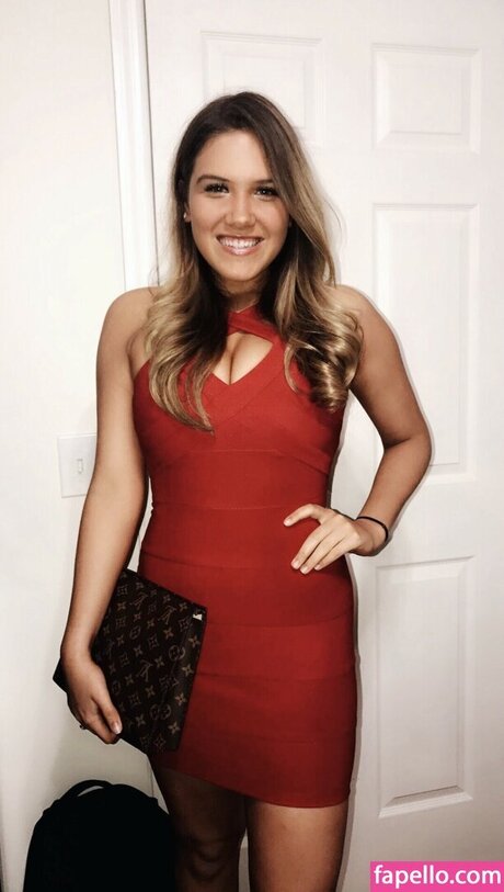 Busty Blondes exclusive actress gallery