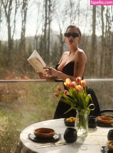 Jade Leboeuf art model image