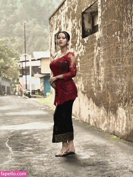 Siska Eee pretty model photo