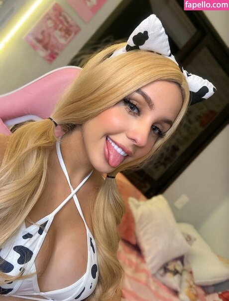 Gabriela Dutra beautiful pornstar image