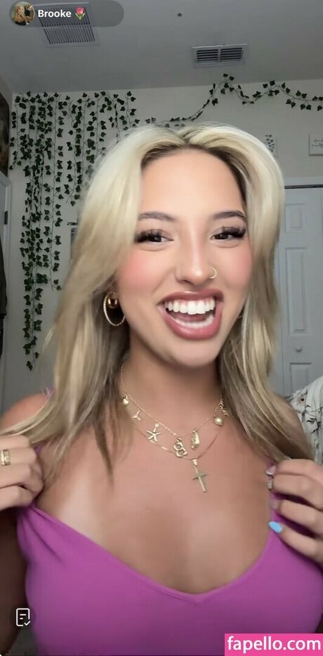 Cloud ASMR model high quality photos