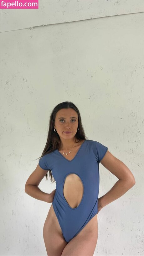 Hannah Meloche model hot galleries