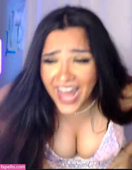 crossdresser onlyfans pornographic image