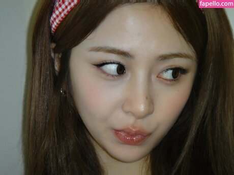 Huh Yunjin_ sex star images