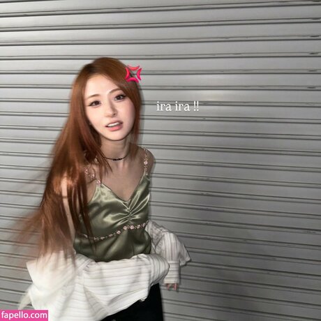 Huh Yunjin_ art star images