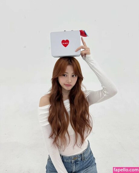 Huh Yunjin_ free actress photo