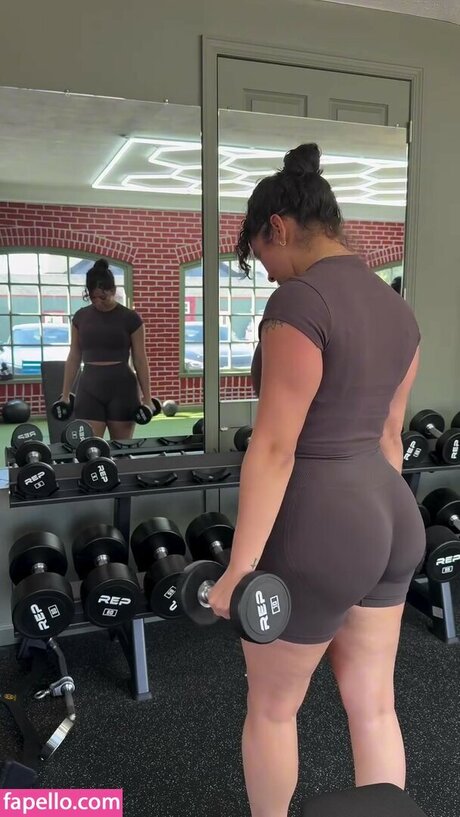 Maleni Cruz star erotic picture