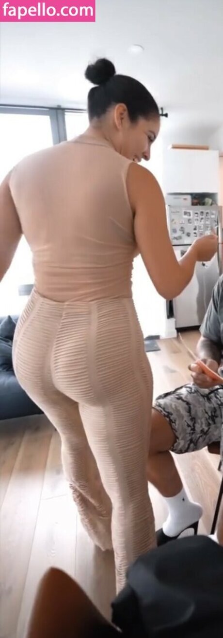 Maleni Cruz pretty pornstar photo