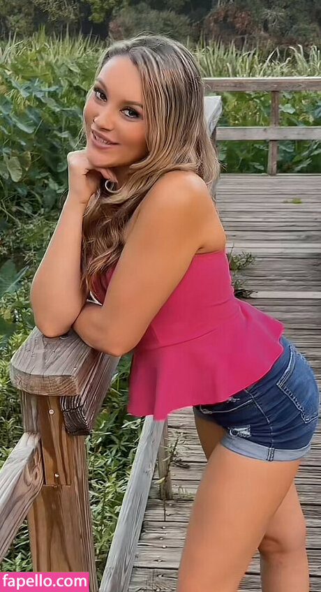 Kiara Louviere erotic pornstar images