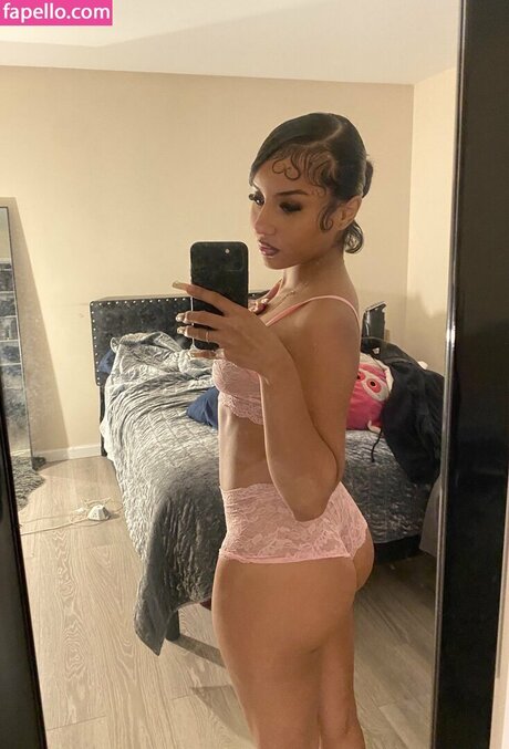 nelgenis model sexy picture