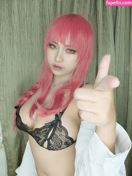 Vayzen Rin art model archive