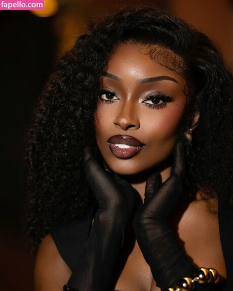 Coco Watson top actress pics