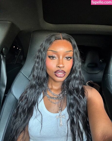 Coco Watson model hd photo