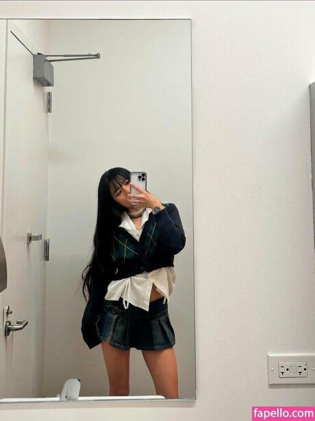 Lisa Tung nude star image