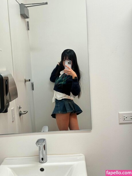 Lisa Tung adult star img