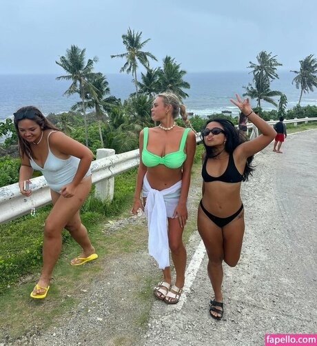 reeganbaildon_ exclusive actress pic