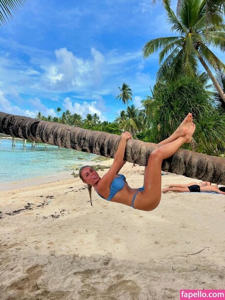 reeganbaildon_ model naked img