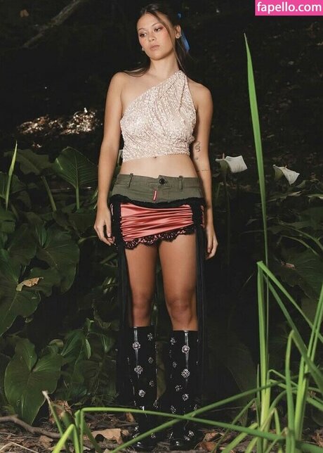 Lukita Maxwell pornographic model pics