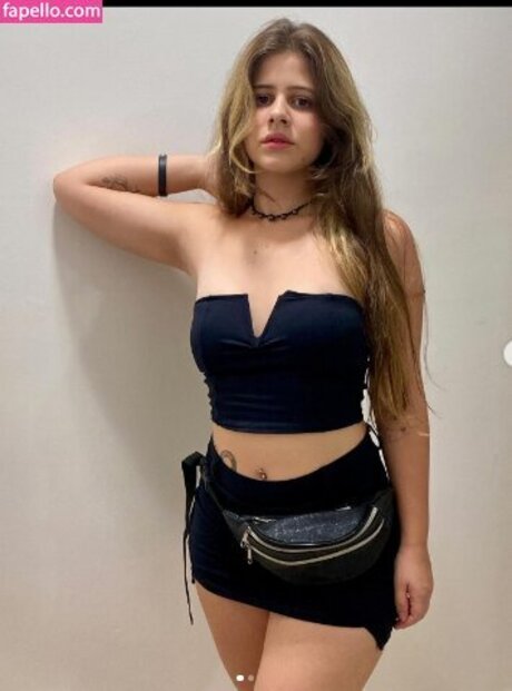 Julia Carolina pornstar pretty img