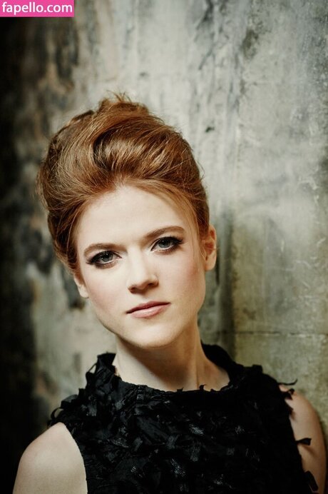 Rose Leslie erotic star img