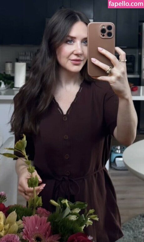 Johnie Maraist nice model pictures