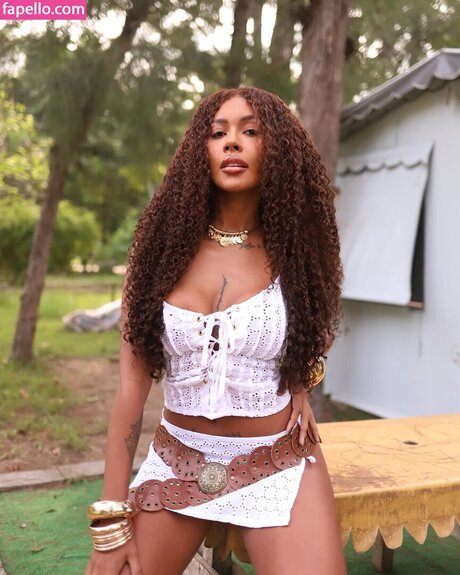 Giovanna Jacobina naked pornstar gallery