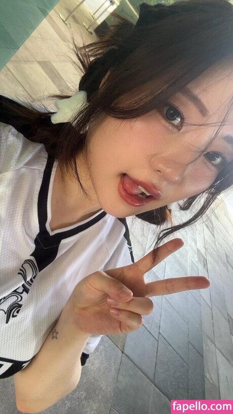 Starriebun star naked photos