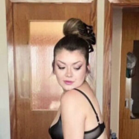 Simge Baranko lu sexy pornstar pic