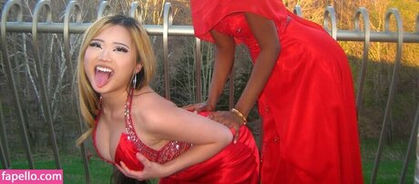 Miley Vang high quality star gallery