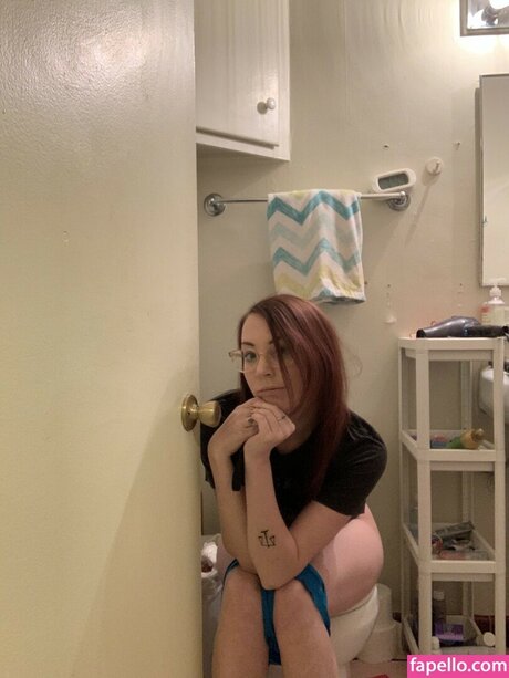 Mackenzie Stith pornographic model photo