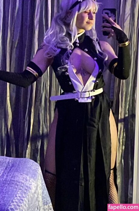 Pricila Canesso art actress photos