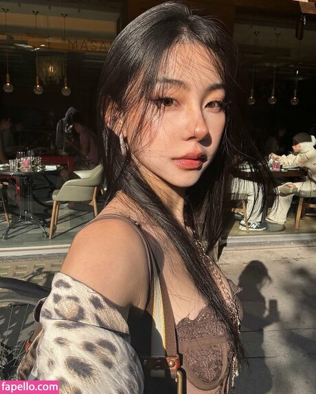 shirlizleee pretty model photo