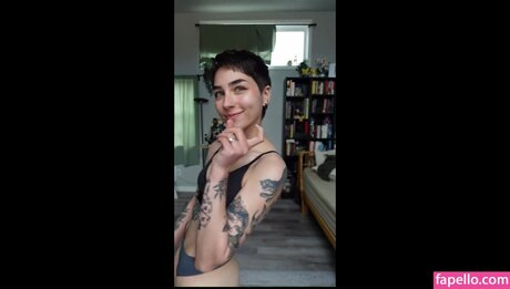 Ohkaylin pornstar erotic image