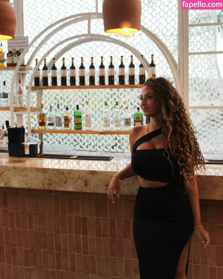 noadabushh high quality model images