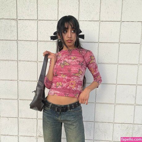 Aislinn Ritchie erotic actress img