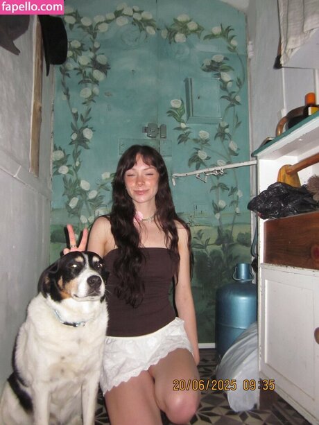 Holly Humberstone high quality star pic