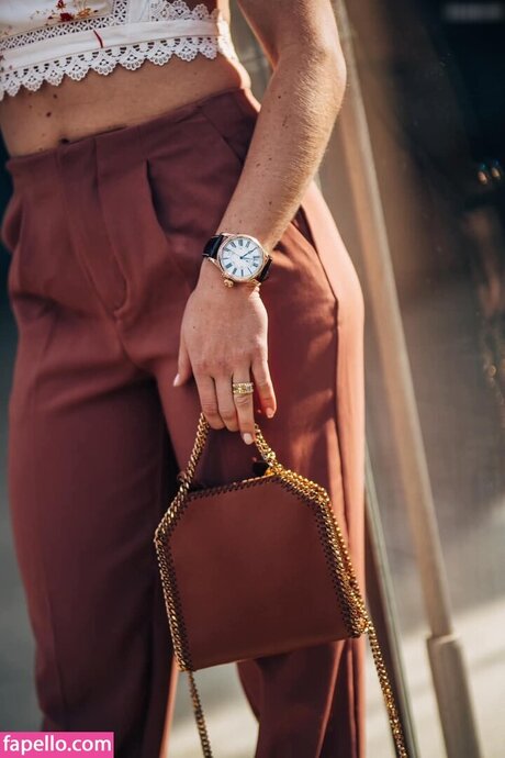 Mikaela Shiffrin art star pic