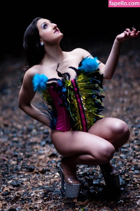 Courtney Lapresi nude pornstar pics