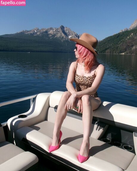 Ava Maybee model erotic photo