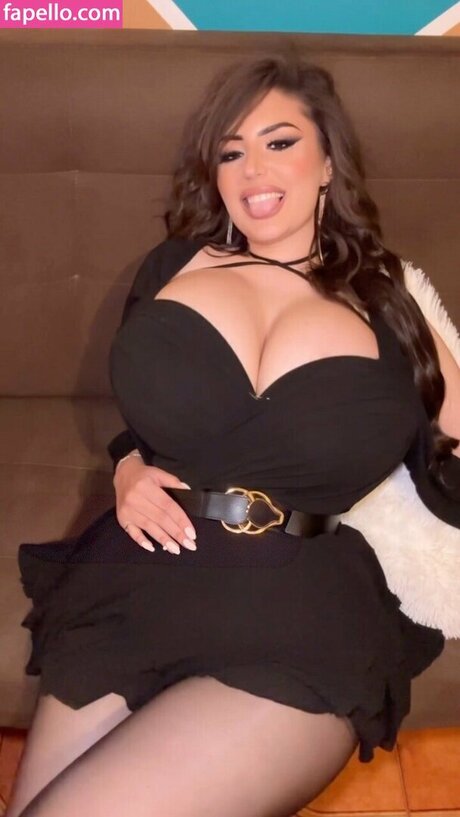 Chiaramazzola90 xxx pornstar image